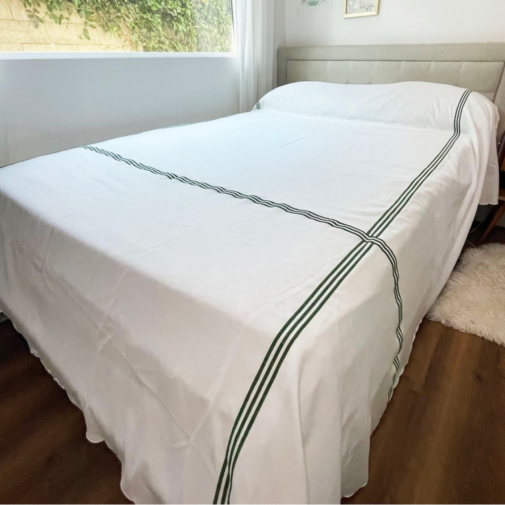 Elegant White and Green Quilt